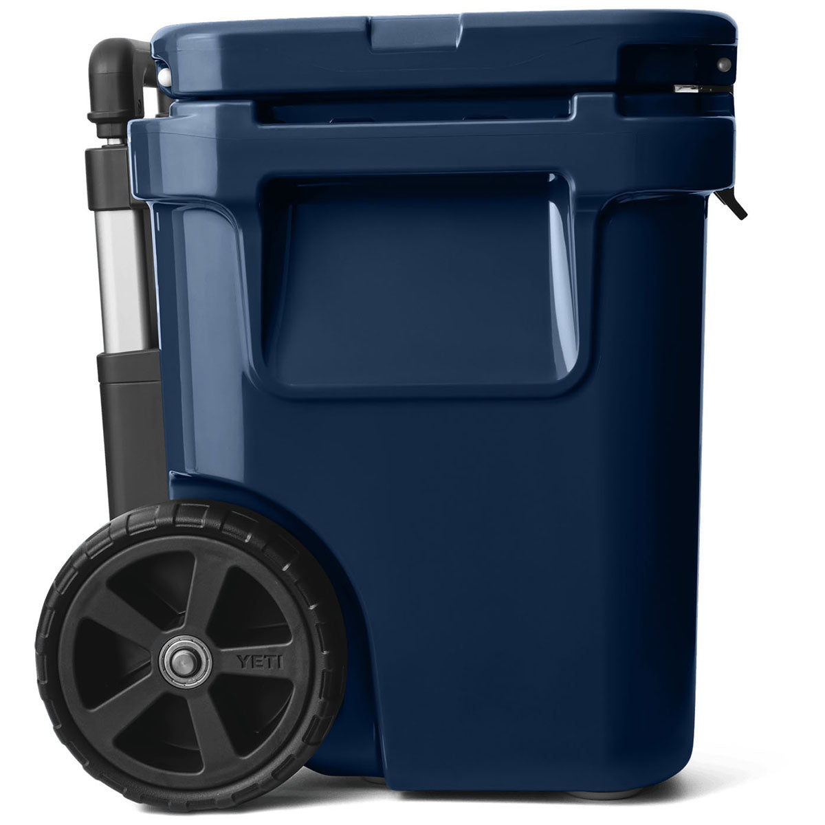 YETI Navy Roadie 32 Wheeled Cooler
